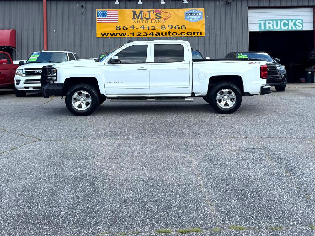 2017 Chevrolet Silverado 1500 Image 2