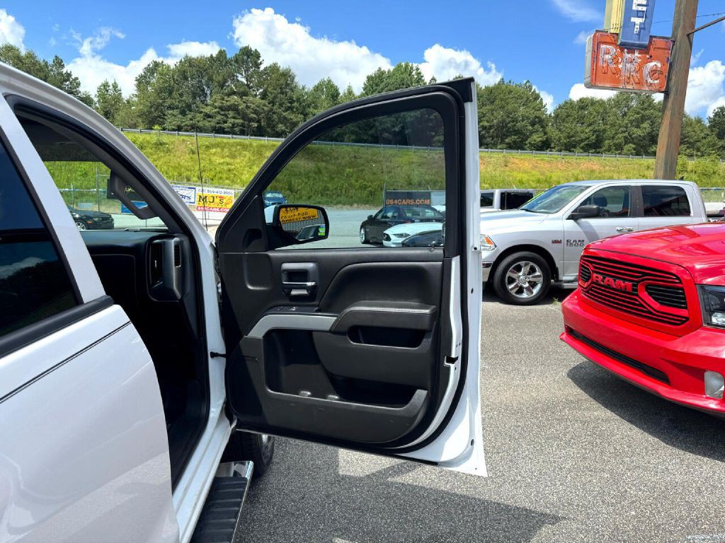 2017 Chevrolet Silverado 1500 Image 9