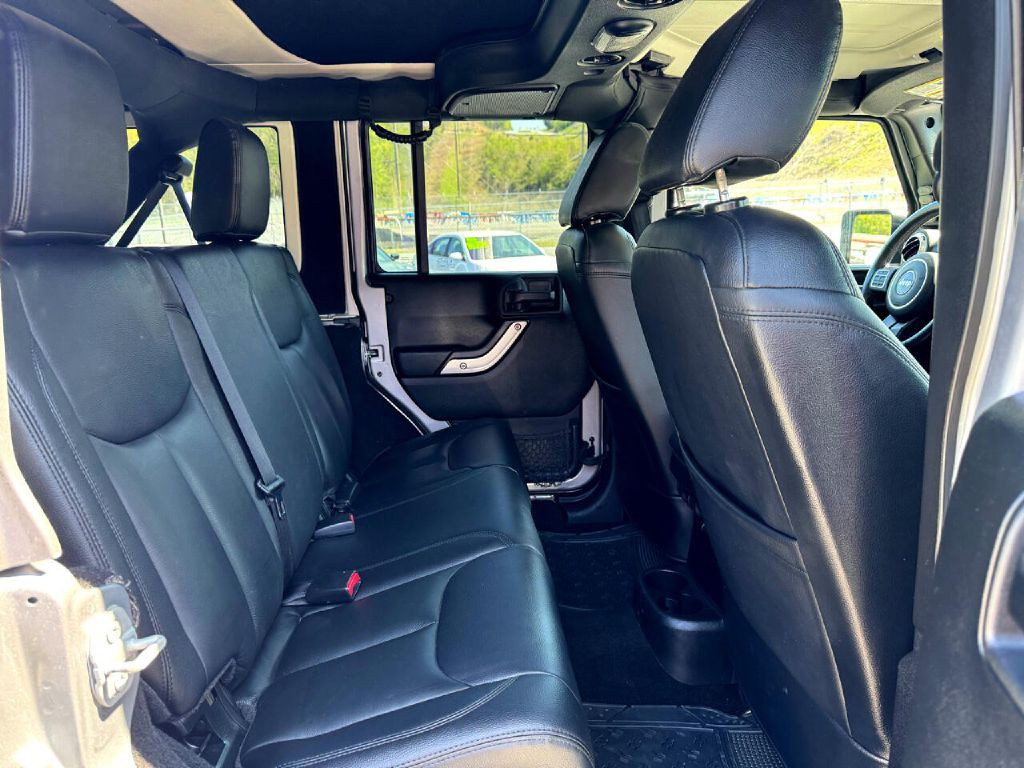 2017 Jeep Wrangler Unlimited Image 13