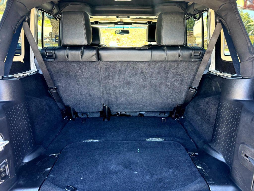 2017 Jeep Wrangler Unlimited Image 21