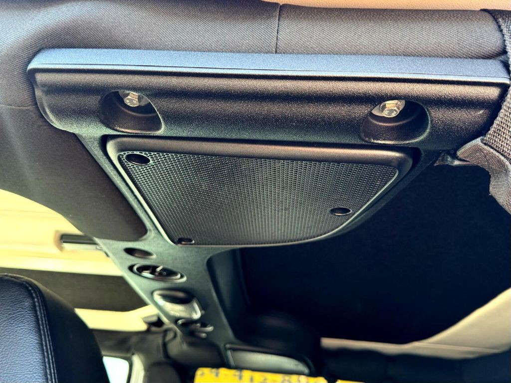 2017 Jeep Wrangler Unlimited Image 35