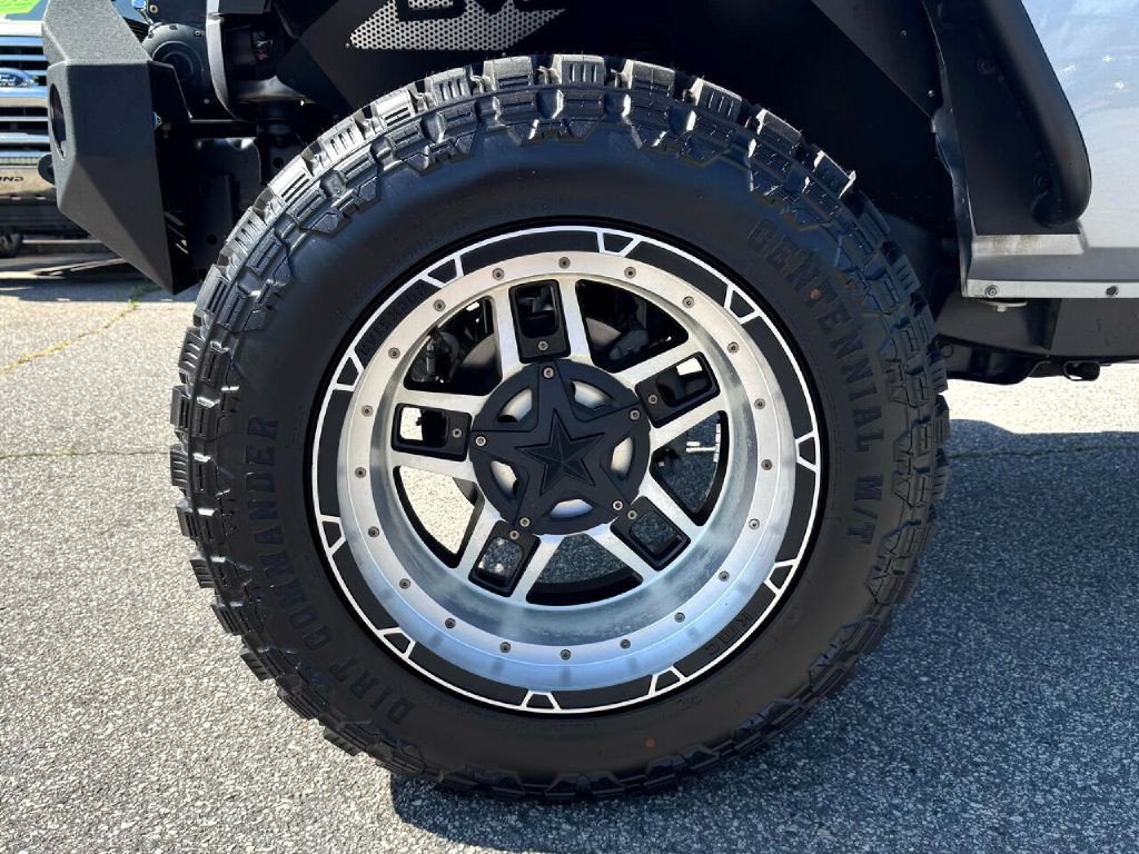 2017 Jeep Wrangler Unlimited Image 40
