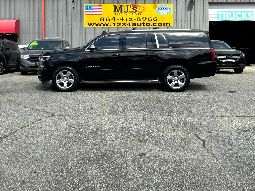 2017 Chevrolet Suburban Image 2