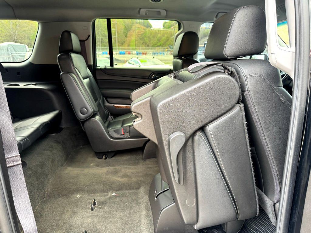 2017 Chevrolet Suburban Image 10