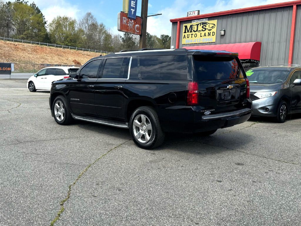 2017 Chevrolet Suburban Image 23