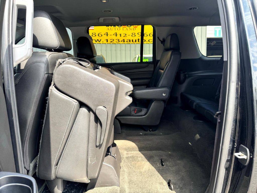 2017 Chevrolet Suburban Image 28