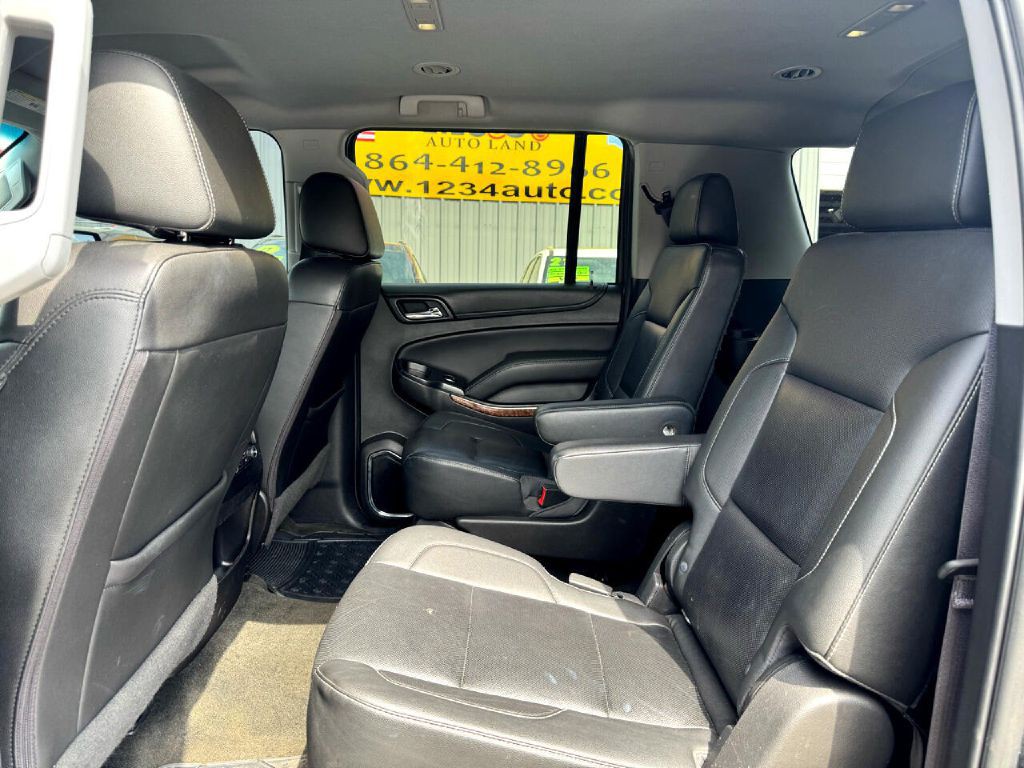 2017 Chevrolet Suburban Image 29