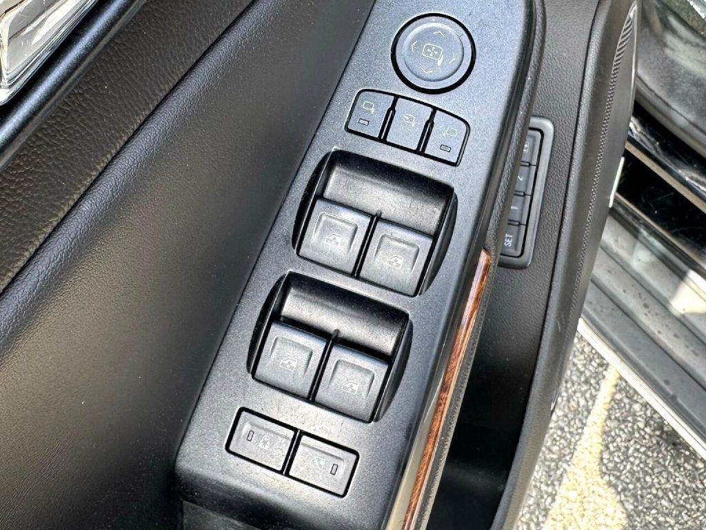 2017 Chevrolet Suburban Image 36