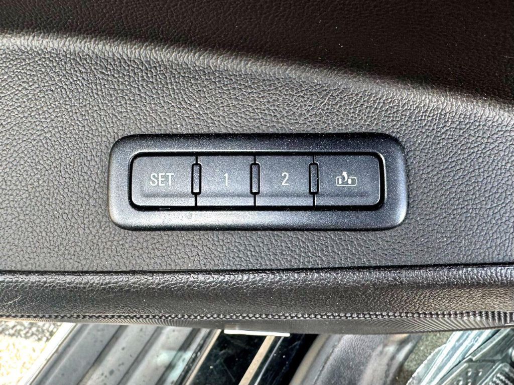 2017 Chevrolet Suburban Image 37