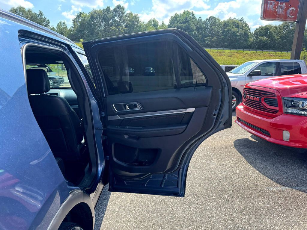 2018 Ford Explorer Image 12