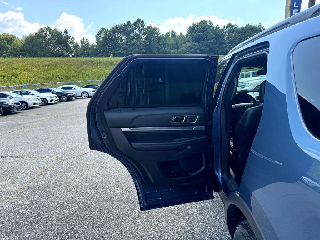 2018 Ford Explorer Image 28