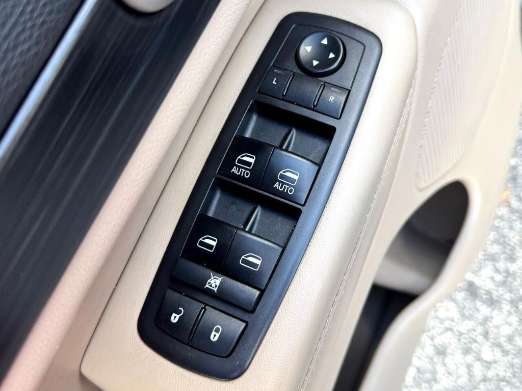 2019 Jeep Grand Cherokee Image 28