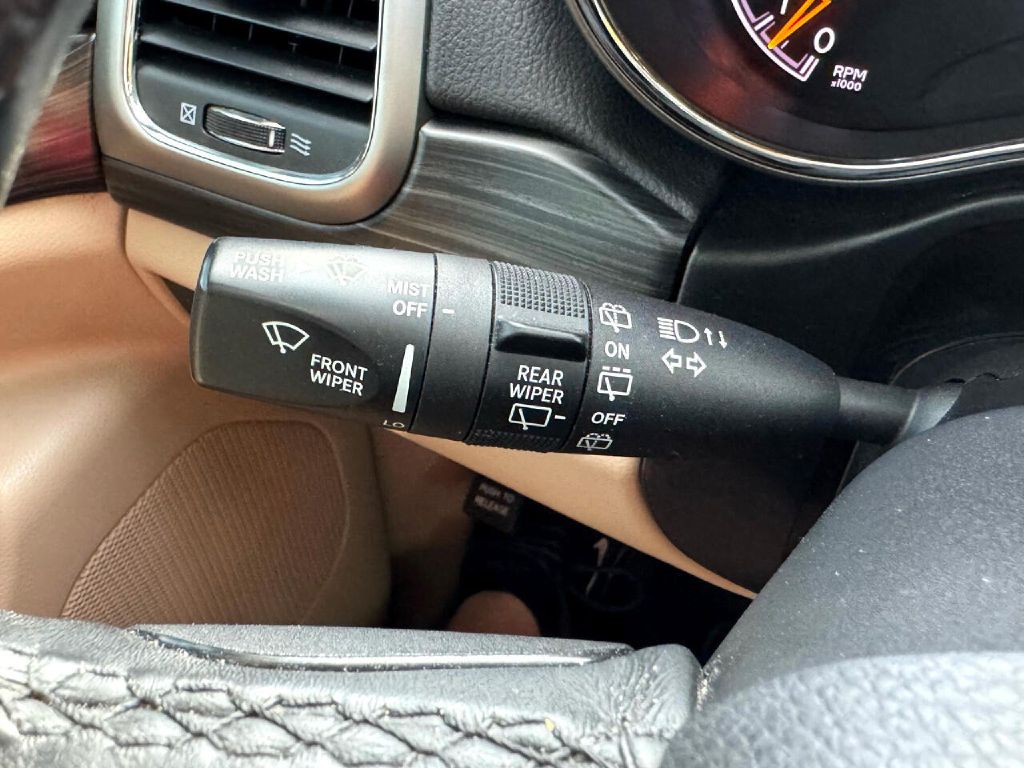 2019 Jeep Grand Cherokee Image 36