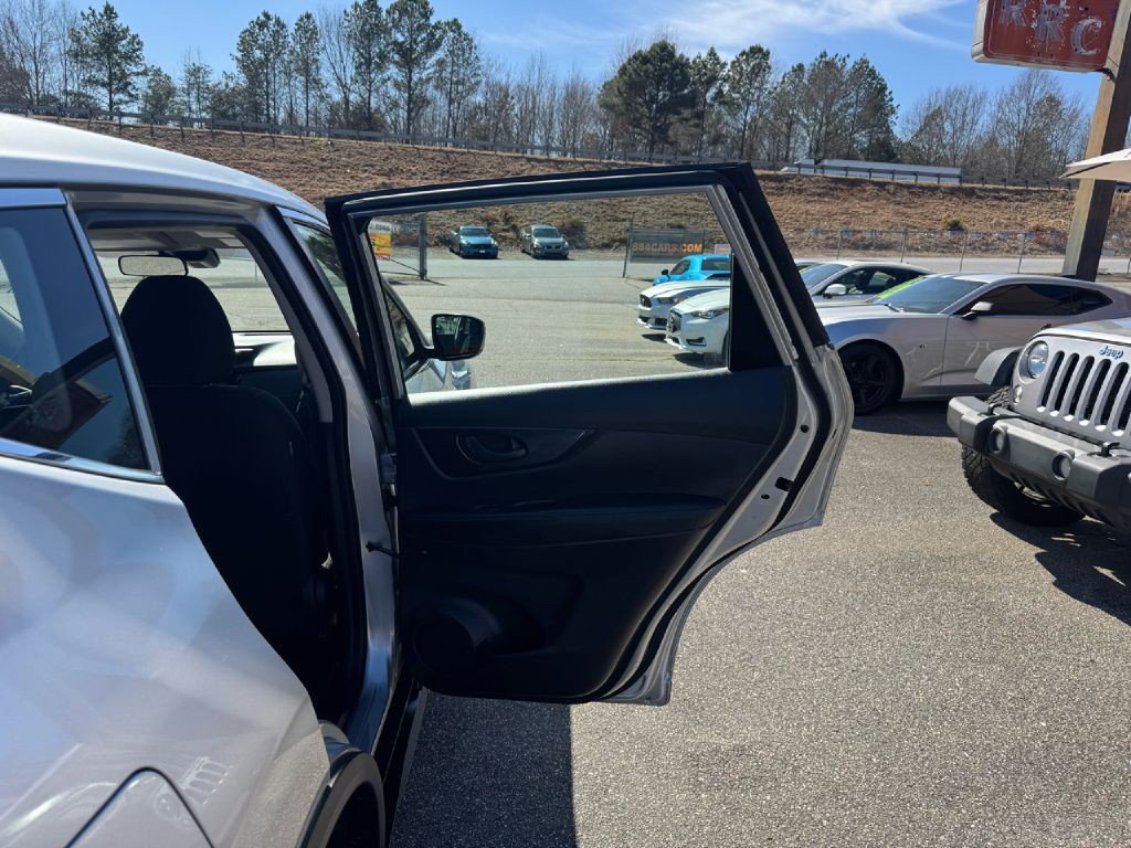 2020 Nissan Rogue Image 9
