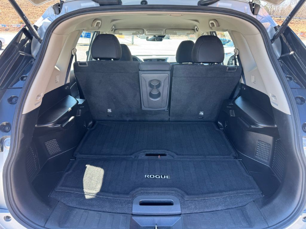 2020 Nissan Rogue Image 13