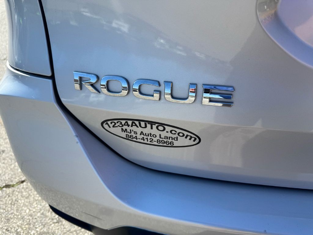 2020 Nissan Rogue Image 18