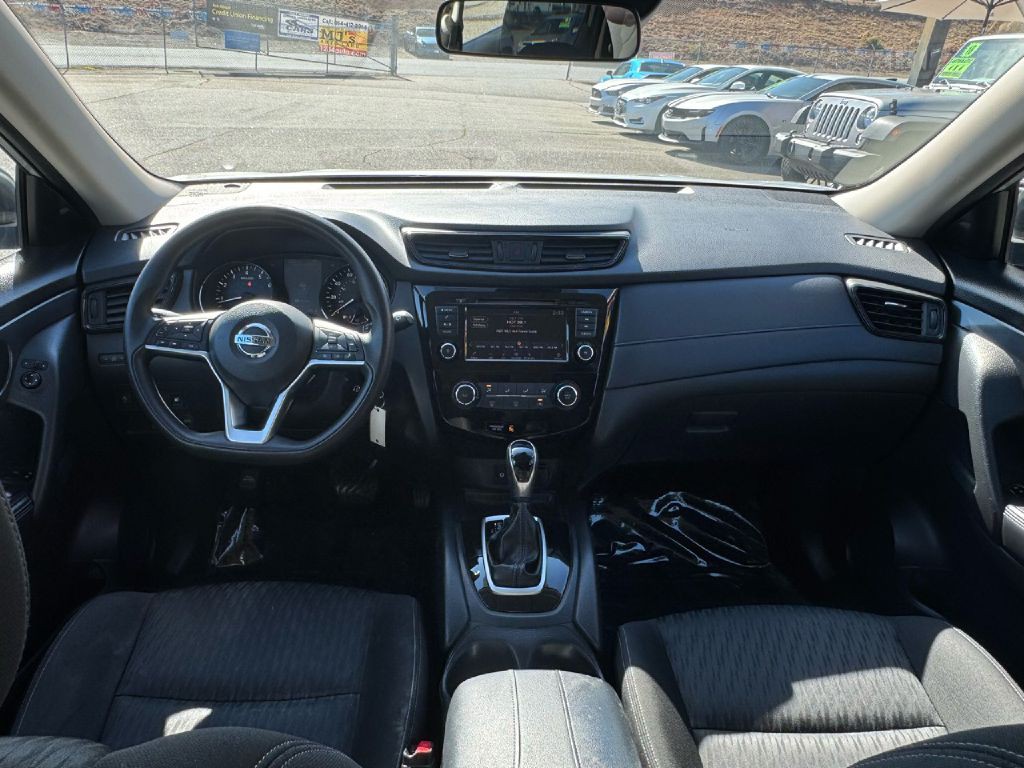 2020 Nissan Rogue Image 24