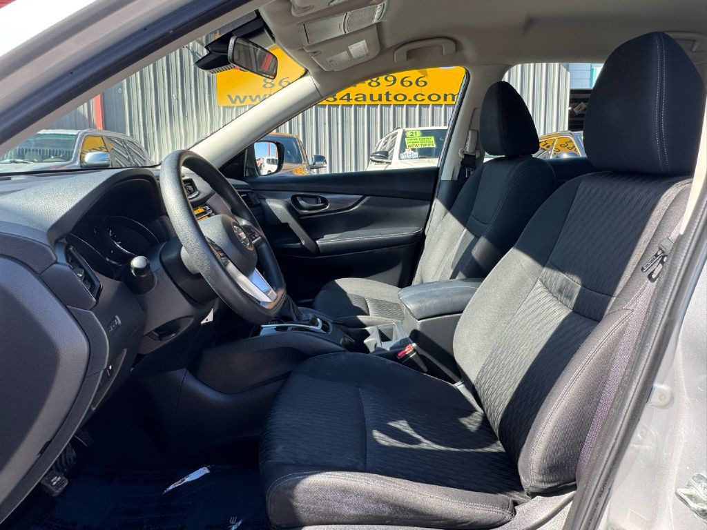 2020 Nissan Rogue Image 31
