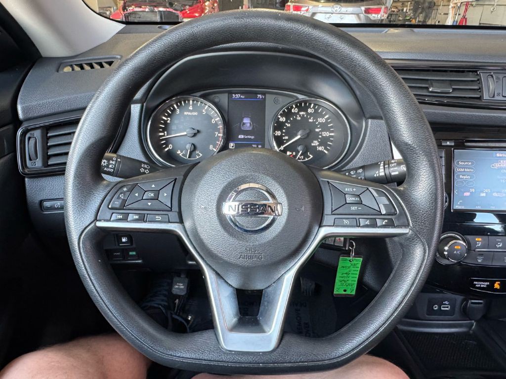 2020 Nissan Rogue Image 36