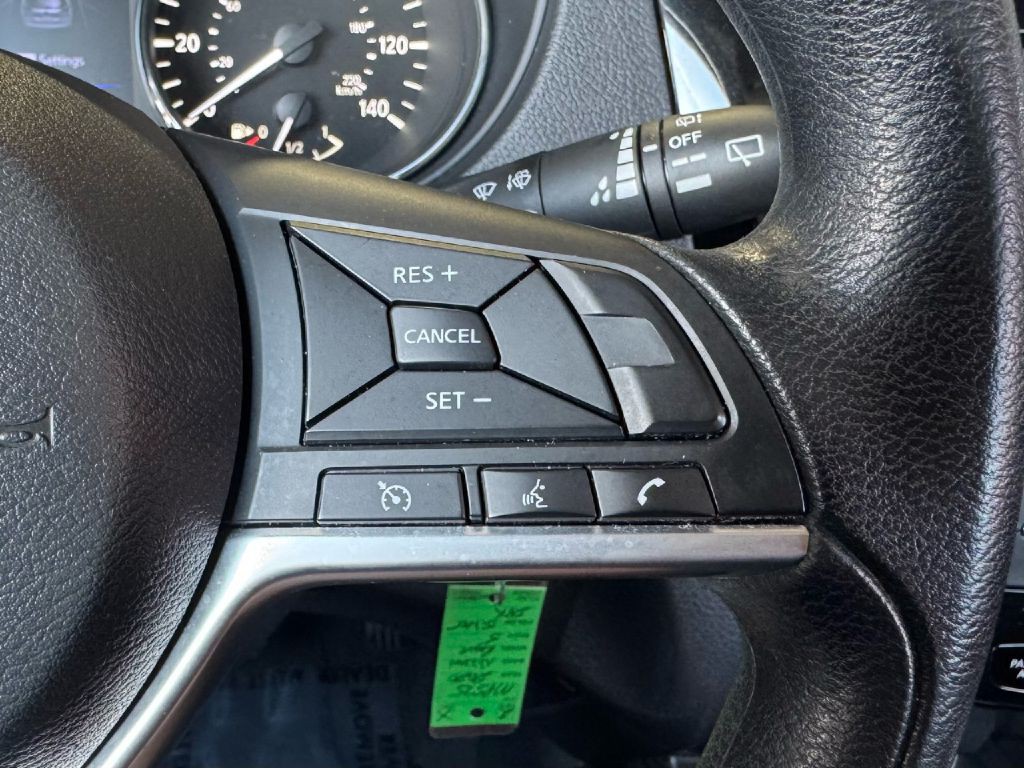 2020 Nissan Rogue Image 41