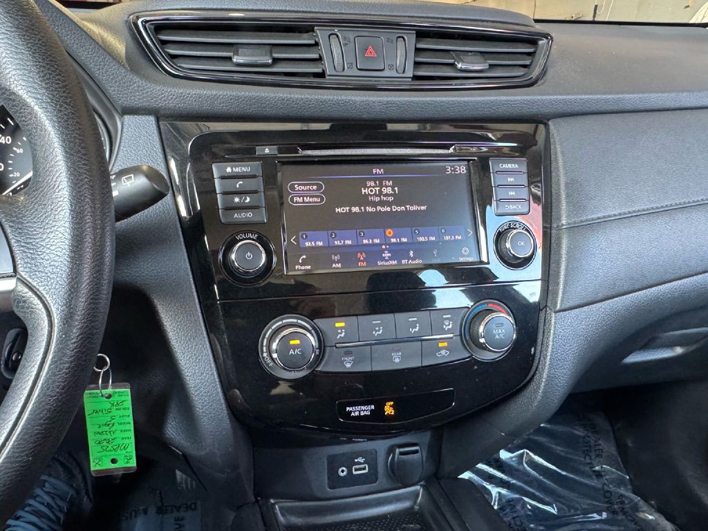 2020 Nissan Rogue Image 42