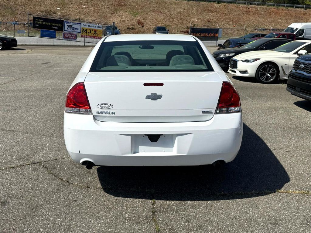 2016 Chevrolet Impala Image 12