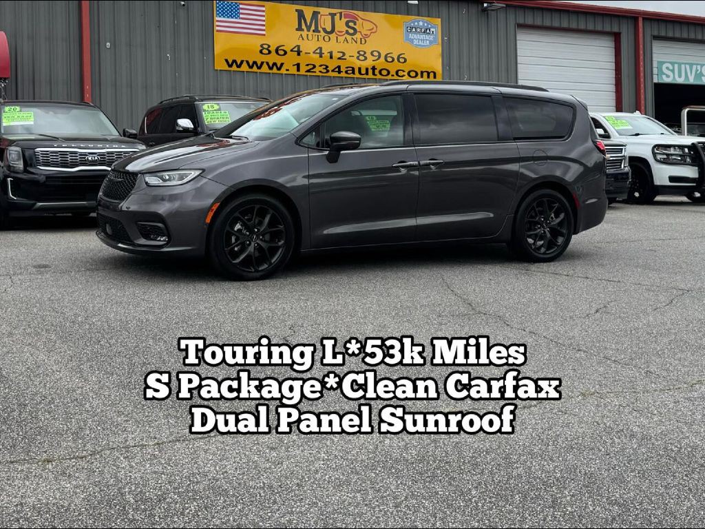 2021 Chrysler Pacifica Image 1