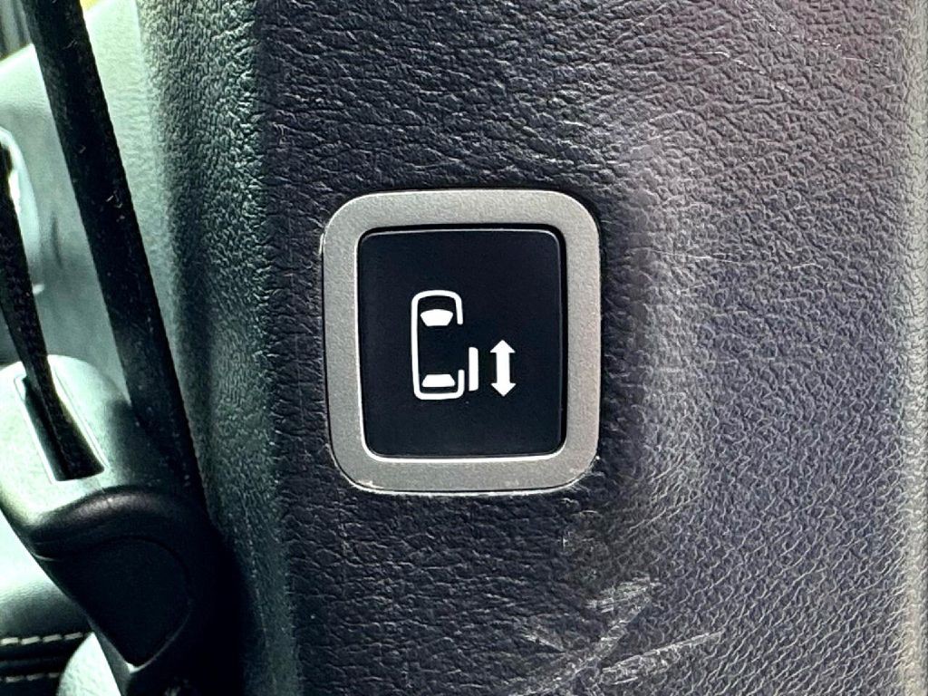 2021 Chrysler Pacifica Image 14