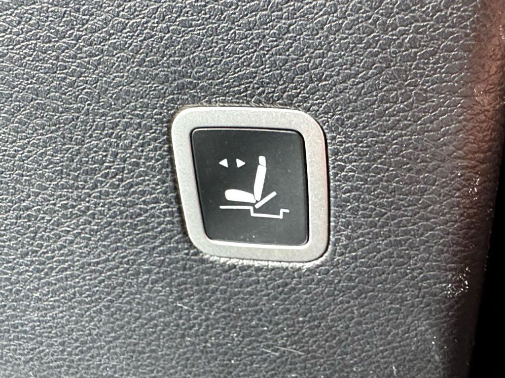 2021 Chrysler Pacifica Image 16