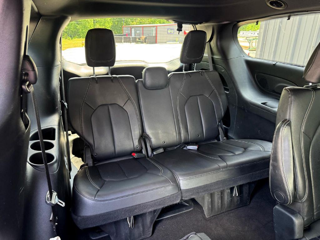 2021 Chrysler Pacifica Image 17