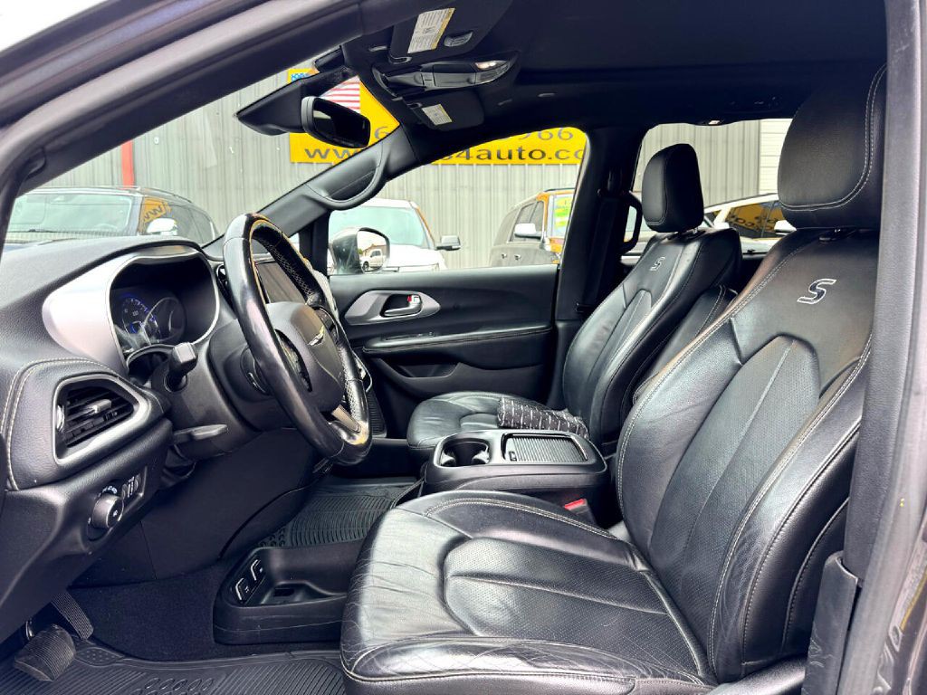 2021 Chrysler Pacifica Image 42