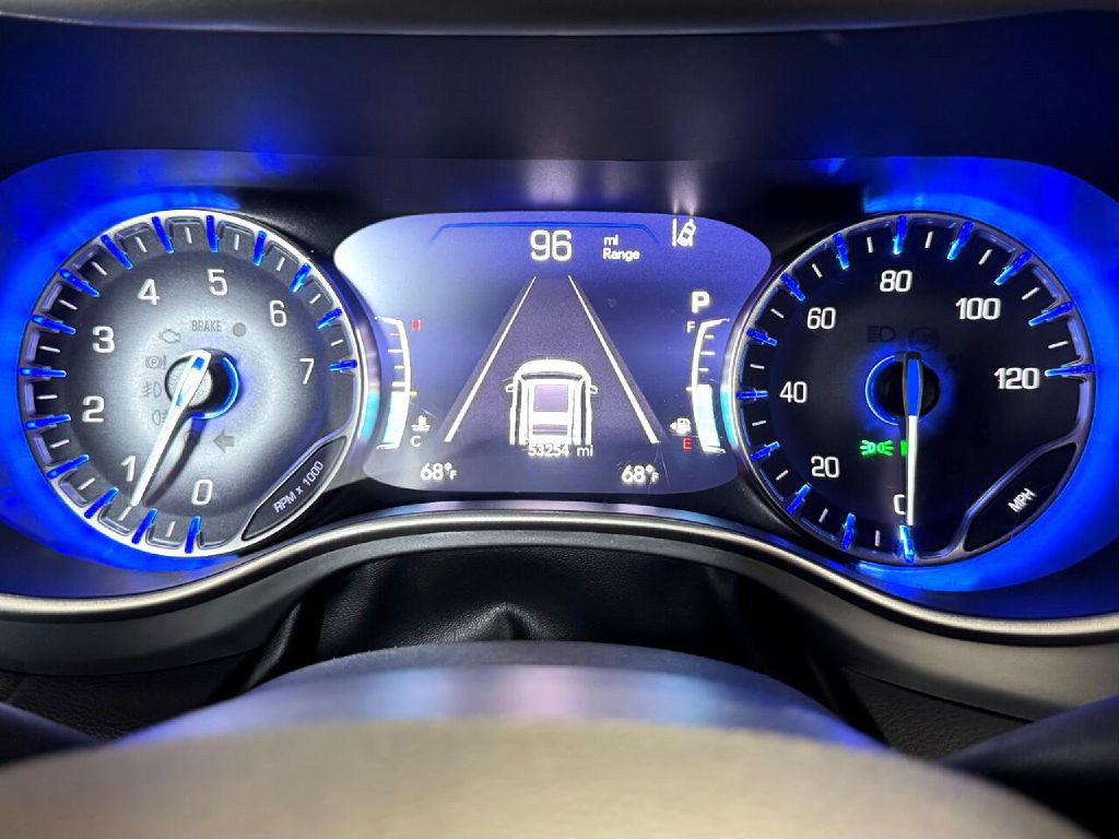 2021 Chrysler Pacifica Image 44
