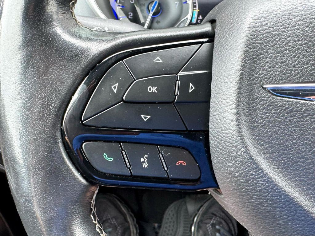 2021 Chrysler Pacifica Image 48