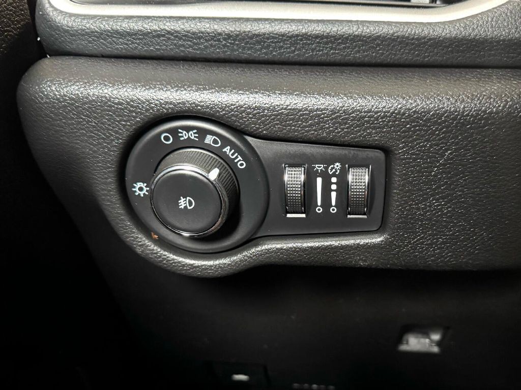 2021 Chrysler Pacifica Image 49