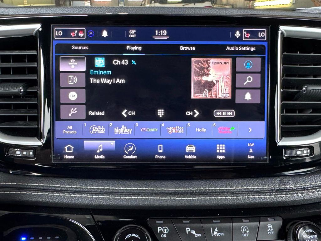 2021 Chrysler Pacifica Image 58
