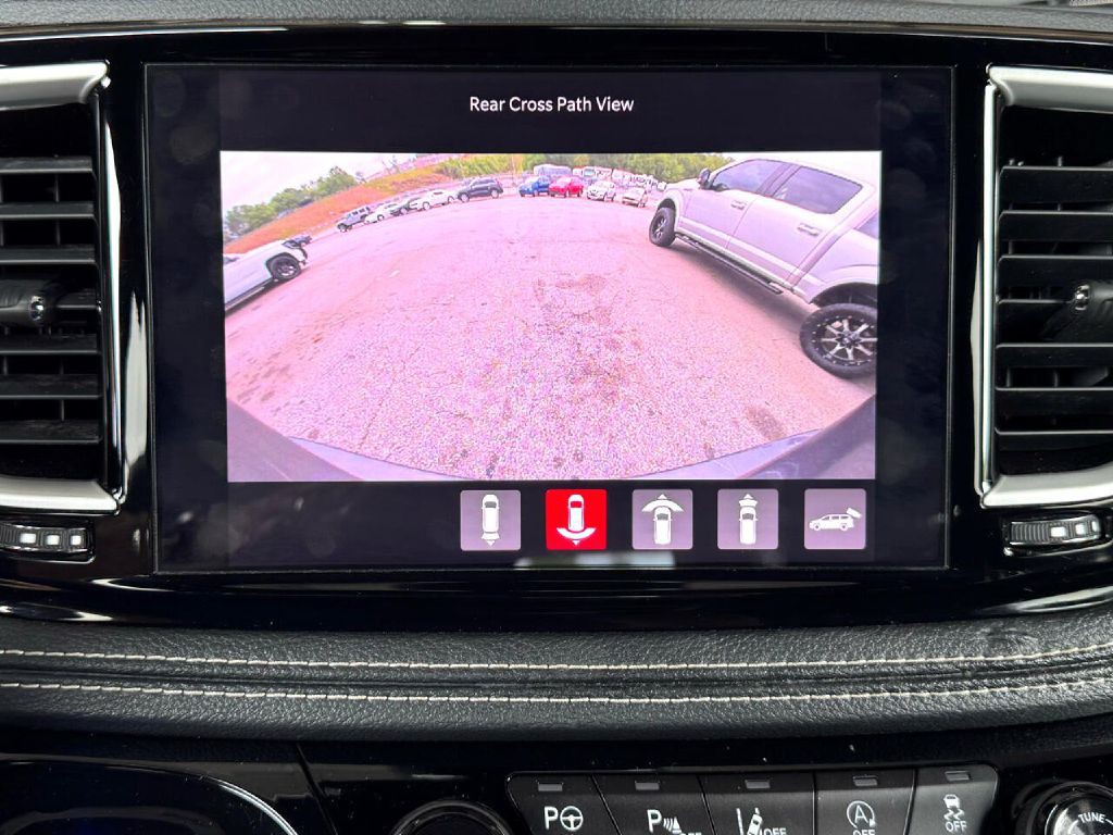 2021 Chrysler Pacifica Image 70