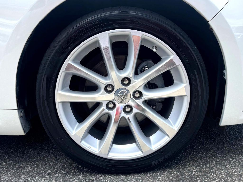 2013 Toyota Avalon Image 6