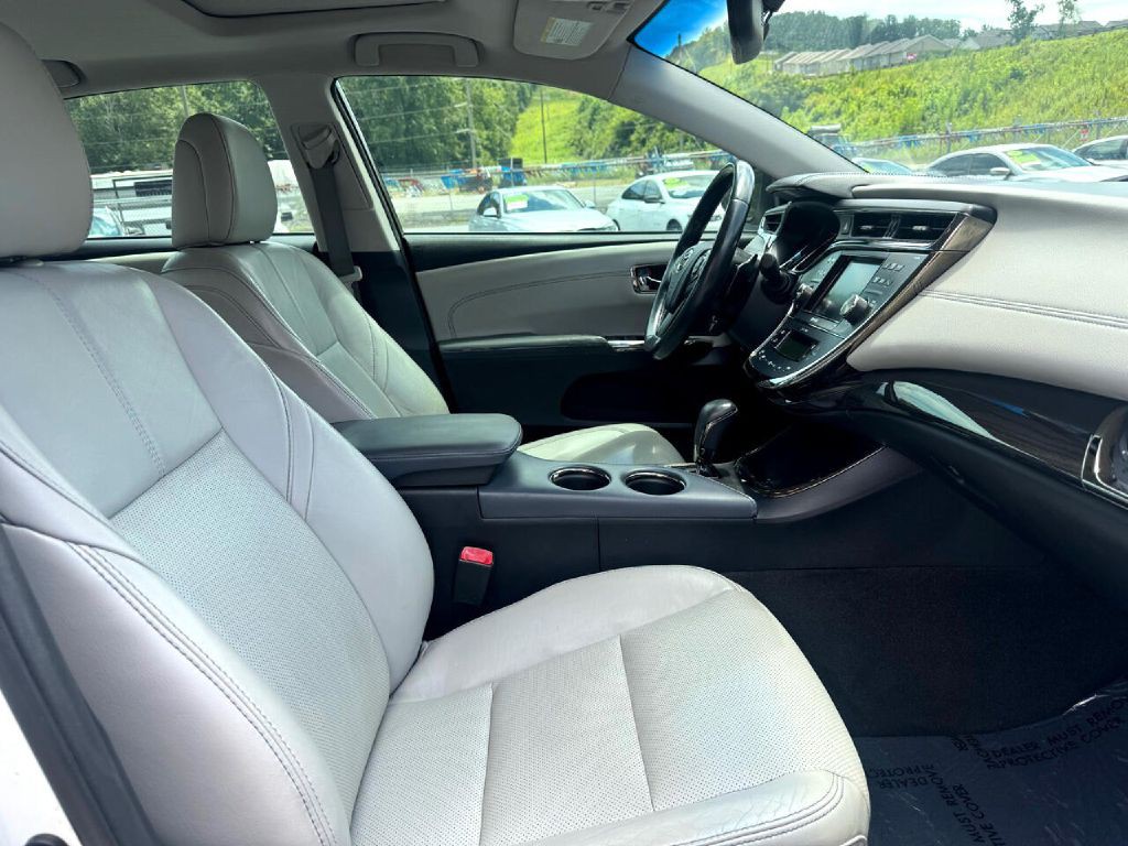 2013 Toyota Avalon Image 9