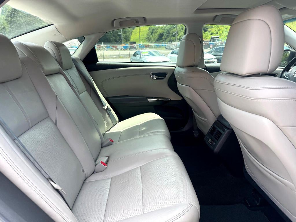 2013 Toyota Avalon Image 12