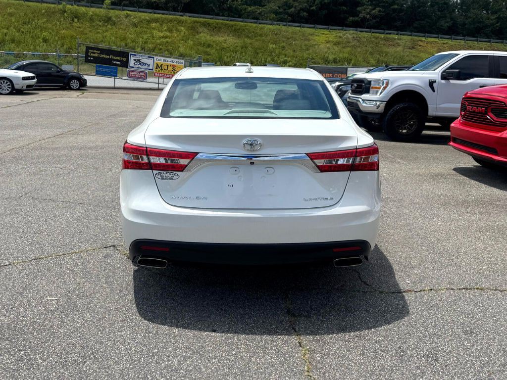 2013 Toyota Avalon Image 14