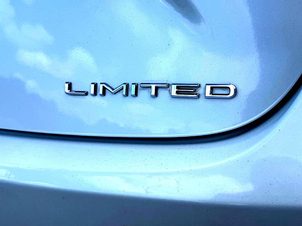 2013 Toyota Avalon Image 17