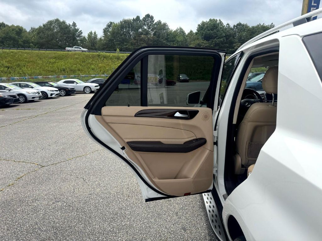 2017 Mercedes-Benz GLE-Class Image 26