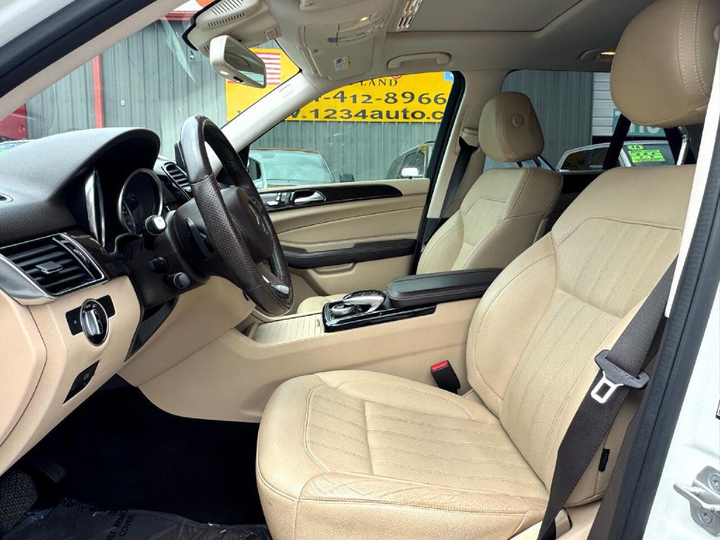 2017 Mercedes-Benz GLE-Class Image 38