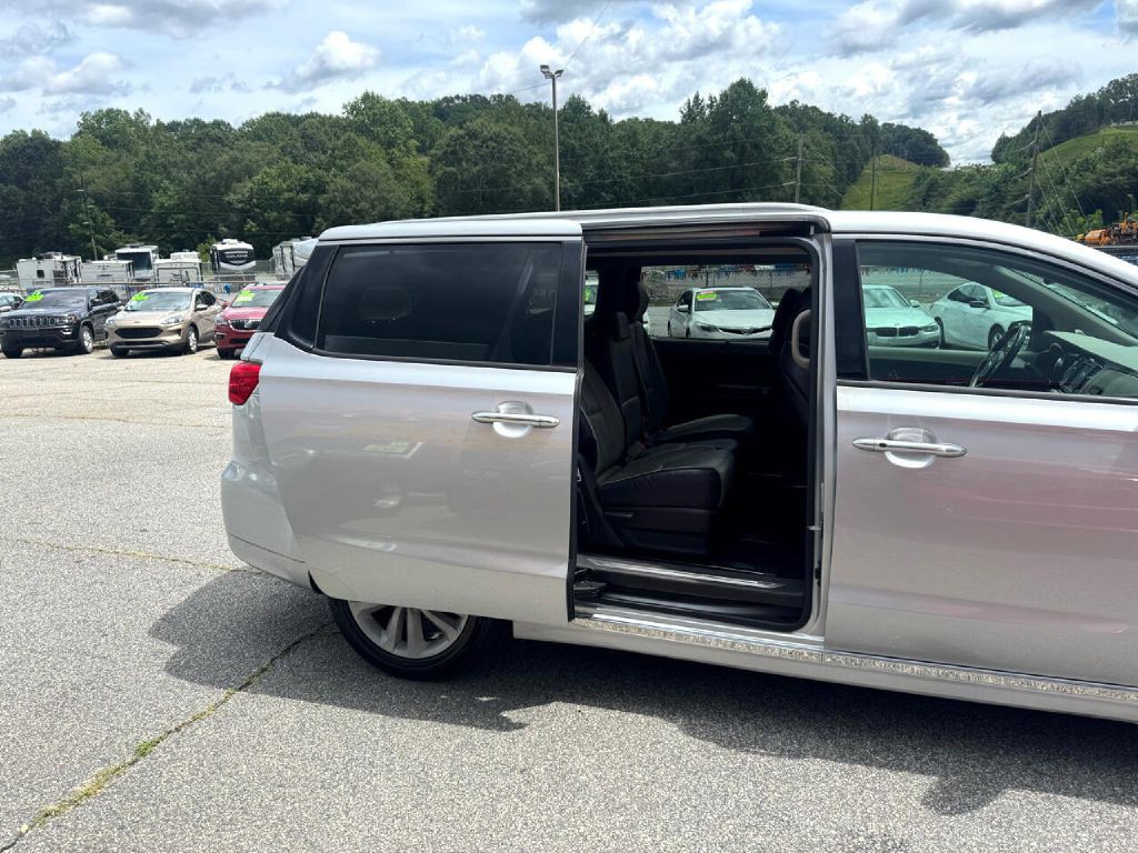 2018 Kia Sedona Image 10