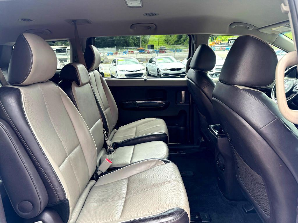 2018 Kia Sedona Image 11