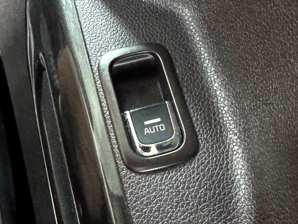 2018 Kia Sedona Image 15