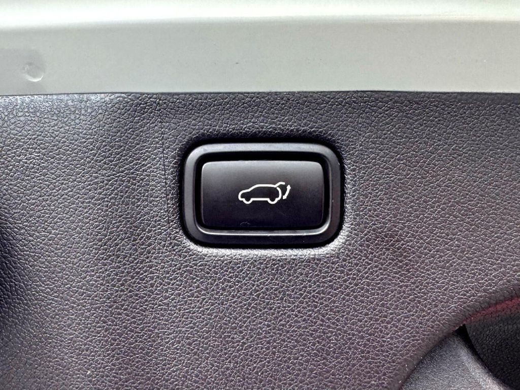 2018 Kia Sedona Image 24