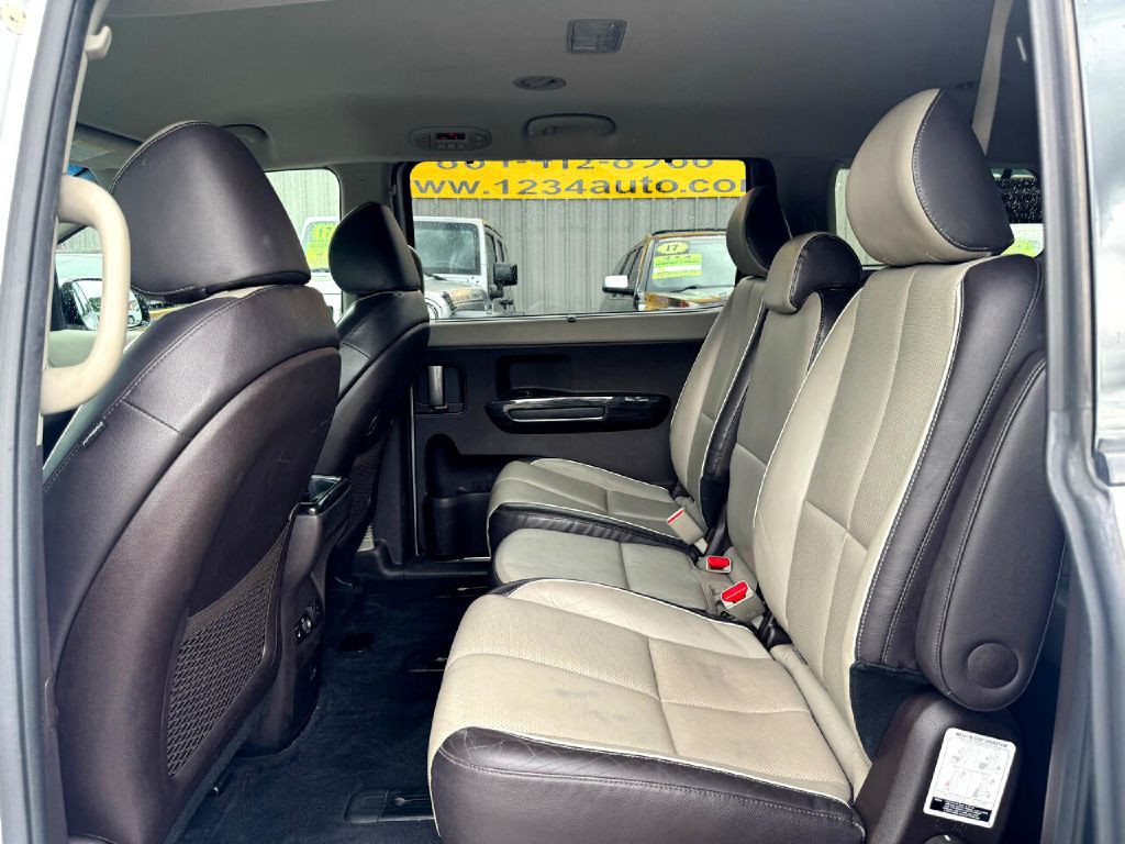 2018 Kia Sedona Image 34