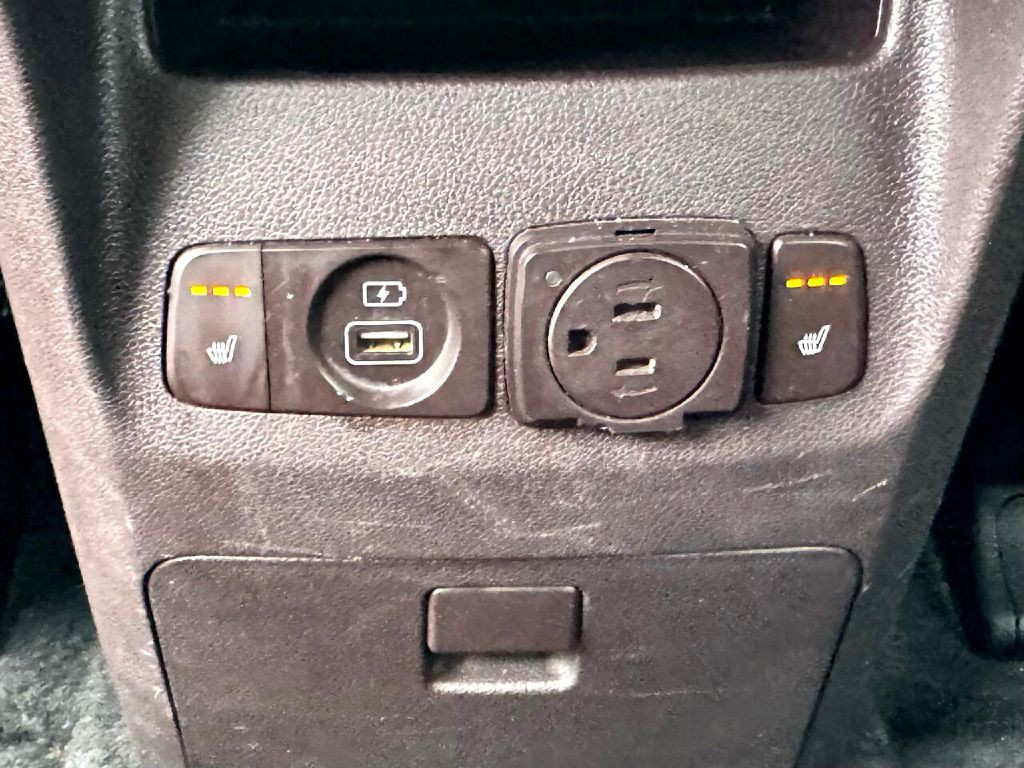 2018 Kia Sedona Image 38