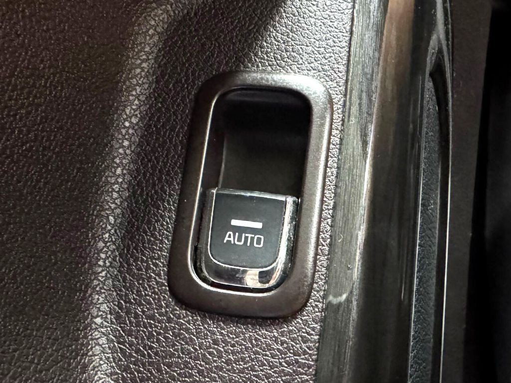 2018 Kia Sedona Image 40